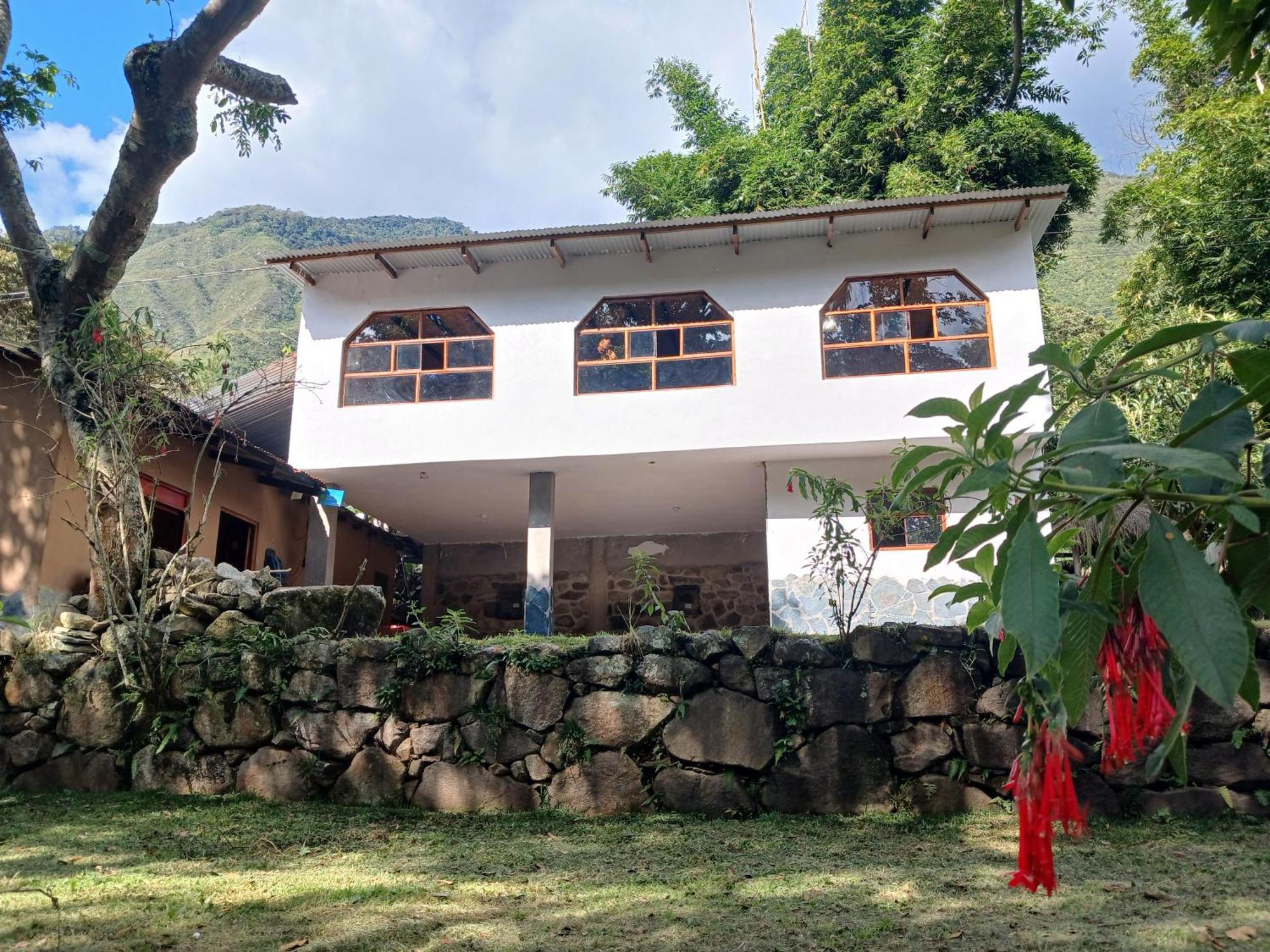 Lia B&B Lucmabamba Sahuayaco 외부 사진